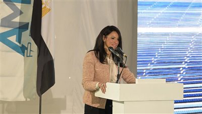 وزيرة التخطيط من دافوس: الدول النامية ستتأثر بتعريفات ترامب الجمركية 