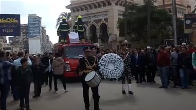 ملفوف بعلم مصر.. تشييع جثمان العقيد فتحي سويلم شهيد الشرطة في جنازة عسكرية | بث مباشر