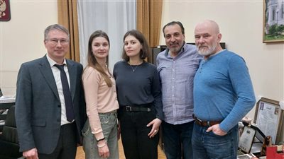 روسيا تشارك بمعرض القاهرة الدولي للكتاب.. والبيت الروسي يعقد ندوة للكتاب اليوم 