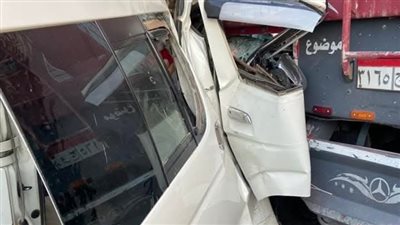 ارتفاع عدد ضحايا حادث تصادم سيارتين بصحراوي أسوان إلى جثتين و18 مصابًا 