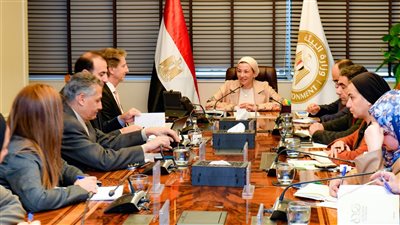 وزيرة البيئة تبحث مع ممثل برنامج الأمم المتحدة تنفيذ المشروعات الاستراتيجية الحالية والمستقبلية