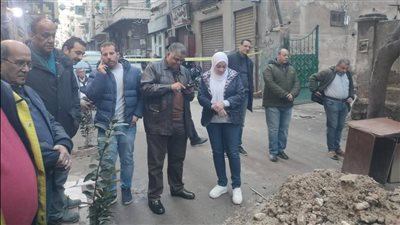 إزالة الأجزاء الخطرة من عقار بالإبراهيمية في الإسكندرية