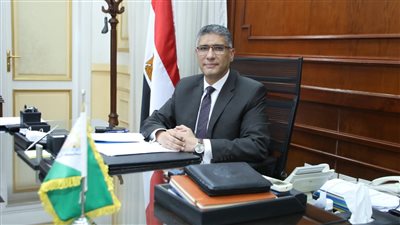 ضمت 16 قيادة تعليمية جديدة.. محافظ الجيزة يعتمد حركة مديري ووكلاء الإدارات