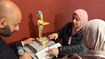 المتحف المصري بالتحرير يعرض تمثالًا فريدًا من الحجر الجيري للملك أخناتون | صور 