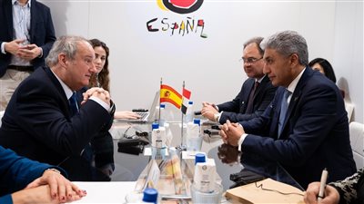 وزير السياحة يلتقي نظيره الإسباني.. ويدعوه لزيارة المتحف المصري الكبير | صور