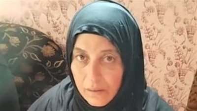 كان بيسوق بدراع واحدة.. انهيار والدة سائق التوك توك المقتول بالمنوفية: عاوزه حق ابني| بث مباشر