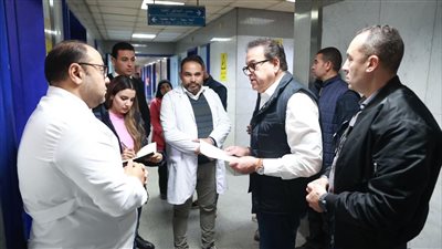 وزير الصحة يجري جولة مفاجئة بمستشفى جراحات اليوم الواحد بالبساتين