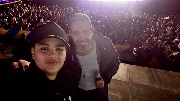 محمد عدوية رفقة نجله