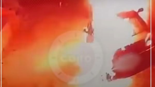 حريق سيارة شقيق عمرو