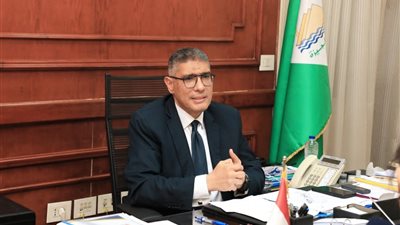 محافظ الجيزة: تشكيل لجان لمراجعة المعدات والسيارات والأجهزة قبل التكهين للاستفادة منها