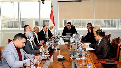 وزير الإسكان يوجه بتوثيق أعمال سد ومحطة جوليوس نيريرى الكهرومائية وعرضها بالمحافل الدولية