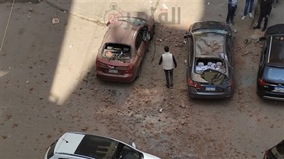 دون إصابات.. انهيار سور بلكونة على سيارتين في بنها