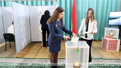 إغلاق مراكز الاقتراع للانتخابات الرئاسية في بيلاروسيا 