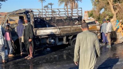 الحماية المدنية تسيطر على حريق سيارة نصف نقل محملة بالقطن في سوهاج | بث مباشر