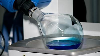 طرق الفصل الفيزيائية بالتصفية والتقطير.. أمثلة عملية للحصول على مادة نقية 