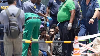 عمال مناجم لجأوا إلى أكل لحومهم من أجل البقاء على قيد الحياة بجنوب إفريقيا.. ما القصة؟ 