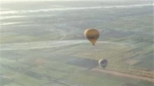 البالون الطائر بالأقصر