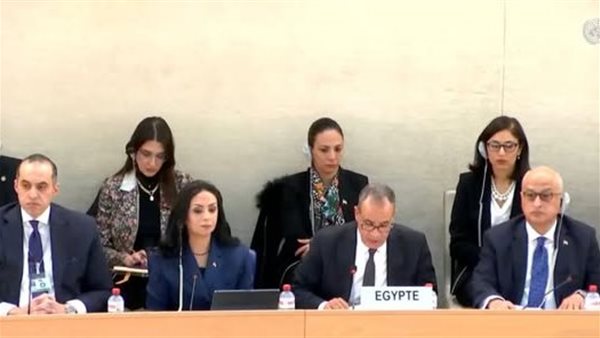 وزير الخارجية خلال