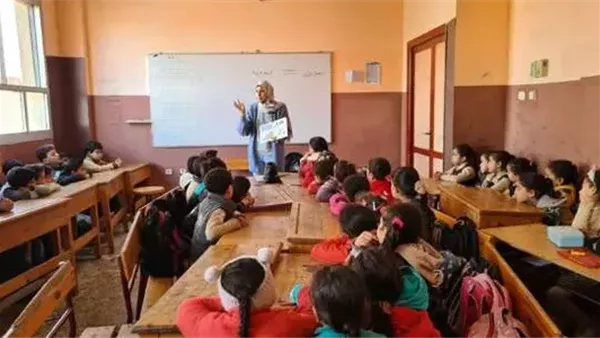 وظيفة معلم مساعد