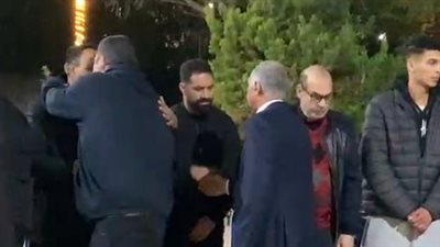 حسني عبد ربه يتلقى العزاء في جدة زوجته بالإسماعيلية | بث مباشر