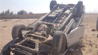 إصابة 14 شخصًا إثر تصادم سيارتين في المنيا