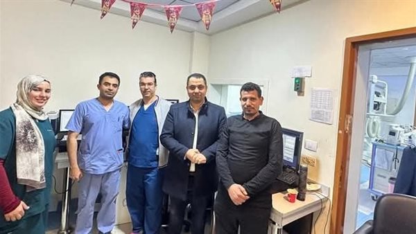 أطباء مستشفى بني