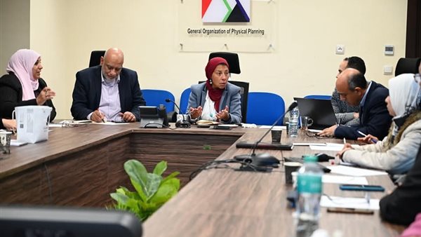 خلال الاجتماع