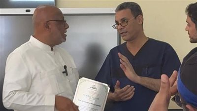 وزير الصحة التنزاني يكرم وفد جامعة أسوان الطبي المشارك في القافلة الطبية لمدينة زنجبار بعد إجراء 80 عملية جراحية