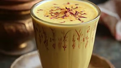 فوائد صحية لتناول الحليب مع الزعفران في الشتاء