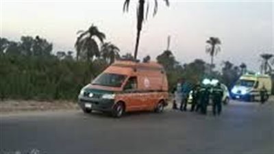 إصابة 5 أشخاص إثر تصادم توك توك بعمود إنارة في الأقصر