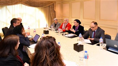 وزيرة البيئة تبحث مع بعثة البنك الدولي تنفيذ المشروعات المشتركة في الاقتصاد الأزرق 