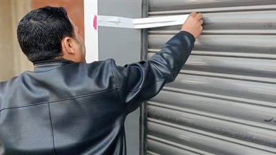 الأمن يحرر 132 مخالفة للمحلات غير الملتزمة بقرار الغلق