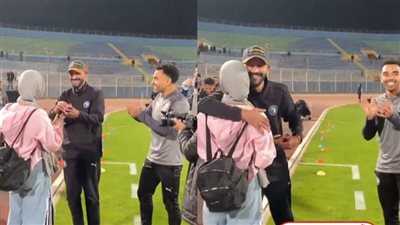 أول تعليق من عروس مصور نادي بيراميدز بعد خطبتهما خلال مباراة بالدوري: اتفاجئت بالخاتم 