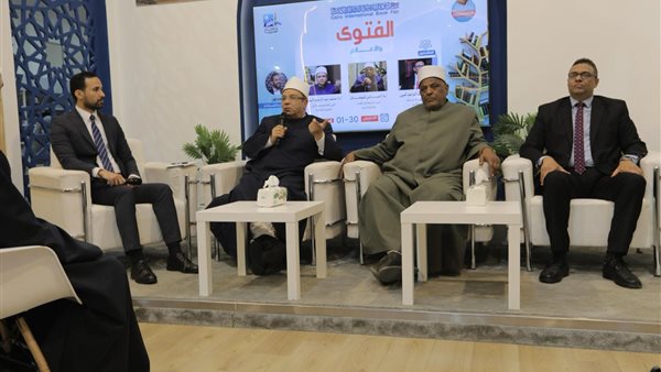 الدكتور عباس شومان