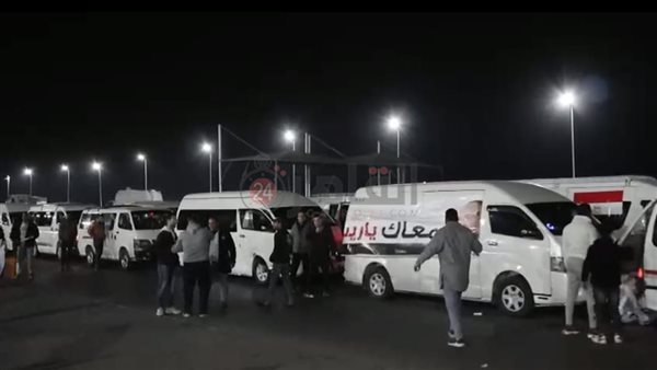 المئات من أهالي الفيوم