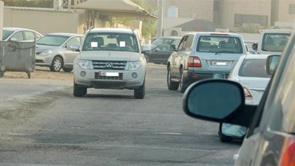 قيادة سيارة عكس الاتجاه