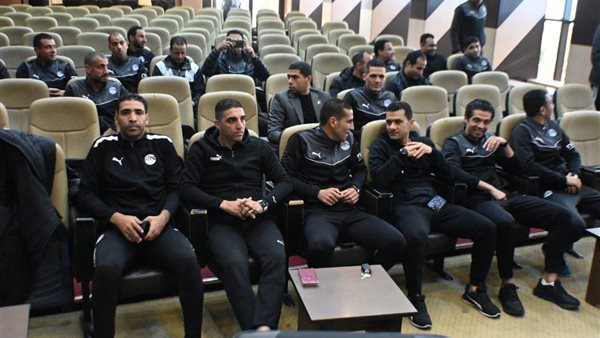 حكام الجولتين التاسعة