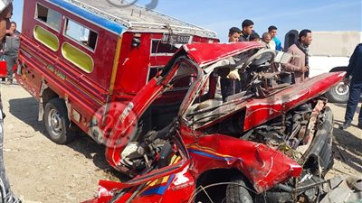 ننشر أسماء المتوفين والمصابين في حادث انقلاب سيارة أجرة صندوق بالفيوم