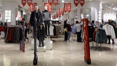 تخفيضات تصل لـ 70%.. انطلاق الأوكازيون الشتوي غدًا ولمدة شهر | بث مباشر