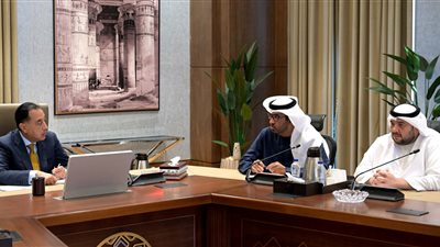 إدارة المطارات الأبرز.. مدبولي يلتقي وزيري الصناعة والاستثمار الإماراتيين لاستعراض موقف المشروعات الجارية