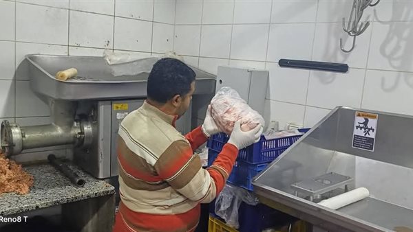 مصنعات لحوم وهياكل