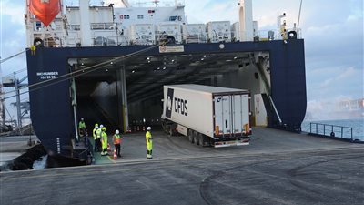 بخصومات تصل لـ88%.. النقل تدعو المصدرين والمستوردين للاستفادة من مميزات خط الرورو الملاحي