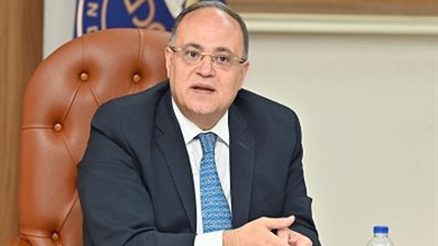 رئيس هيئة الدواء: مادة سيفالوسبورين مضاد حيوي ضمن إنتاجات مصنع الخامات الدوائية باقتصادية قناة السويس | خاص