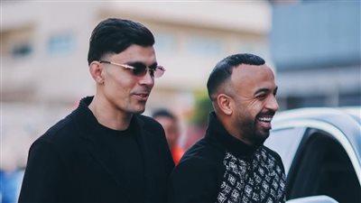 مران خفيف بالكرة ولقاء خاص مع أفشة.. أشرف بن شرقي يظهر في النادي الأهلي| صور 