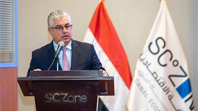 رئيس اقتصادية قناة السويس: التعاقد على 255 مشروعا باستثمارات 8.1 مليار دولار خلال 30 شهرا 