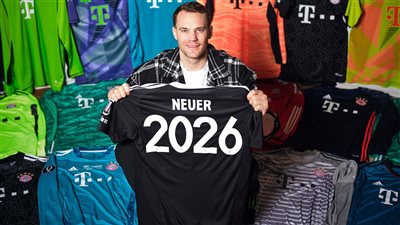 رسميًا.. بايرن ميونخ يعلن تمديد عقد مانويل نوير إلى 2026