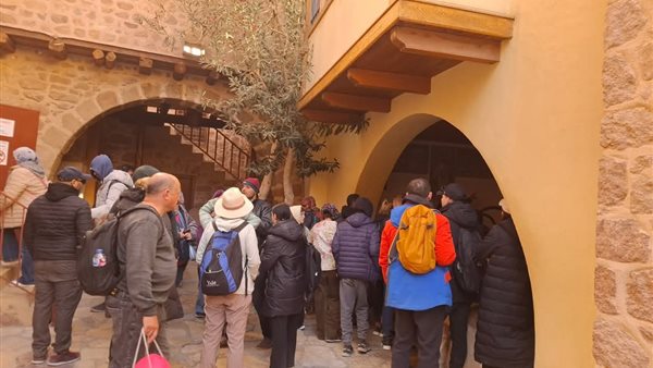 إقبال السائحين على