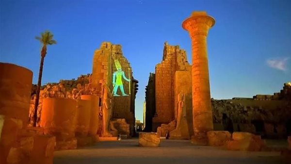 الصوت والضوء بمعابد