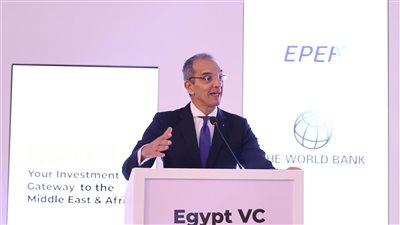وزير الاتصالات: أكثر من 180 شركة عالمية تعمل بمجال التعهيد في مصر