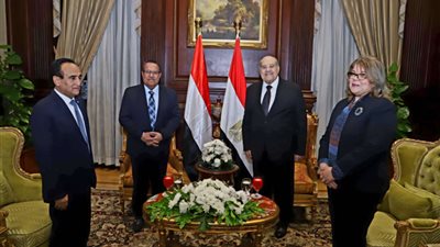 رئيس الشيوخ لـ رئيس الشورى اليمني: أمن واستقرار اليمن يمثل أهمية قصوى لمصر